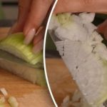 Jak dokonale nakrájet cibuli: hvězda MasterChefa prozradila tajný pohyb nožem